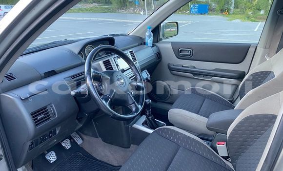 Buy Used Nissan X–Trail Silver Car in Mirontsi in Anjouan Buy Used Nissan X–Trail Silver Car in Mirontsi in Anjouan