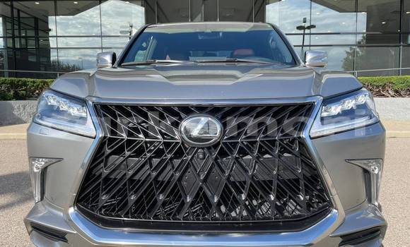 Buy Used Lexus LX 570 Silver Car in Domoni in Anjouan Buy Used Lexus LX 570 Silver Car in Domoni in Anjouan