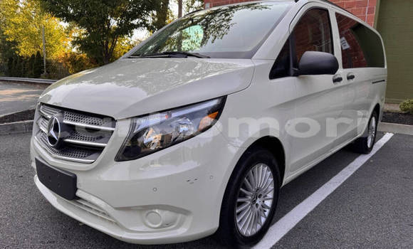 Acheter Occasion Voiture Mercedes-Benz Vito Blanc à Moroni, Grande Comore Acheter Occasion Voiture Mercedes-Benz Vito Blanc à Moroni, Grande Comore