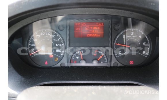 Acheter Import Voiture Peugeot 106 Blanc à Import - Dubai, Grande Comore