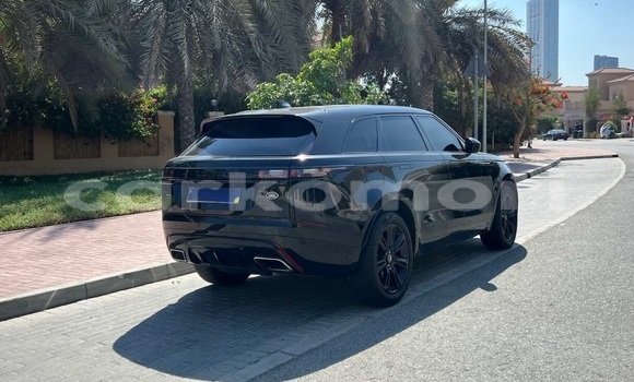 Acheter Occasion Voiture Land Rover Range Rover Velar Noir à Mutsamudu, Anjouan Acheter Occasion Voiture Land Rover Range Rover Velar Noir à Mutsamudu, Anjouan