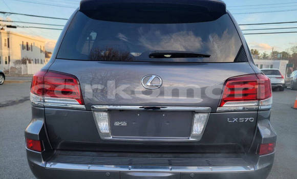 Acheter Occasion Voiture Lexus LX 570 Gris à Moroni, Grande Comore Acheter Occasion Voiture Lexus LX 570 Gris à Moroni, Grande Comore