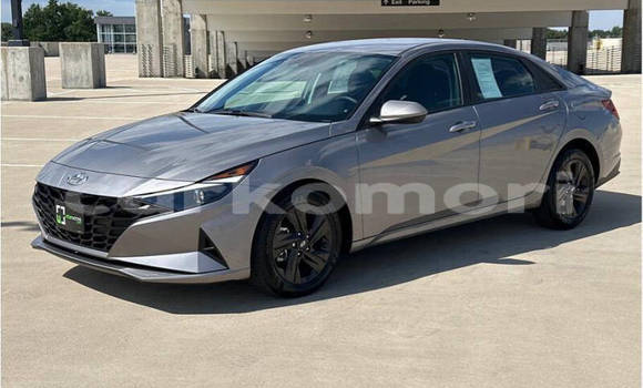 Acheter Occasion Voiture Hyundai Elantra Bleu à Domoni, Anjouan Acheter Occasion Voiture Hyundai Elantra Bleu à Domoni, Anjouan