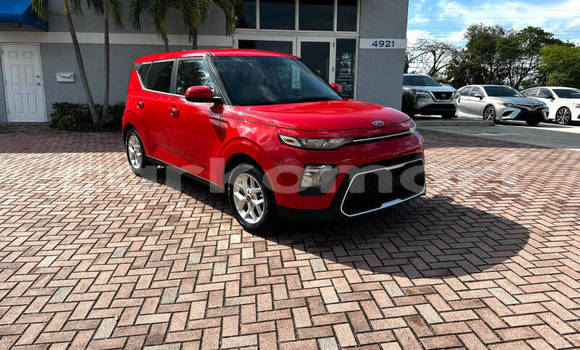 Acheter Occasion Voiture Kia Soul Rouge à Mirontsi, Anjouan Acheter Occasion Voiture Kia Soul Rouge à Mirontsi, Anjouan