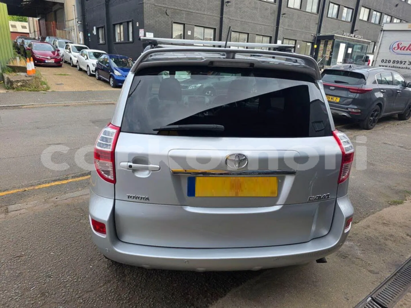 Big with watermark toyota rav4 grande comore moroni 3960