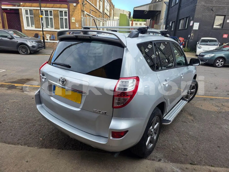 Big with watermark toyota rav4 grande comore moroni 3960