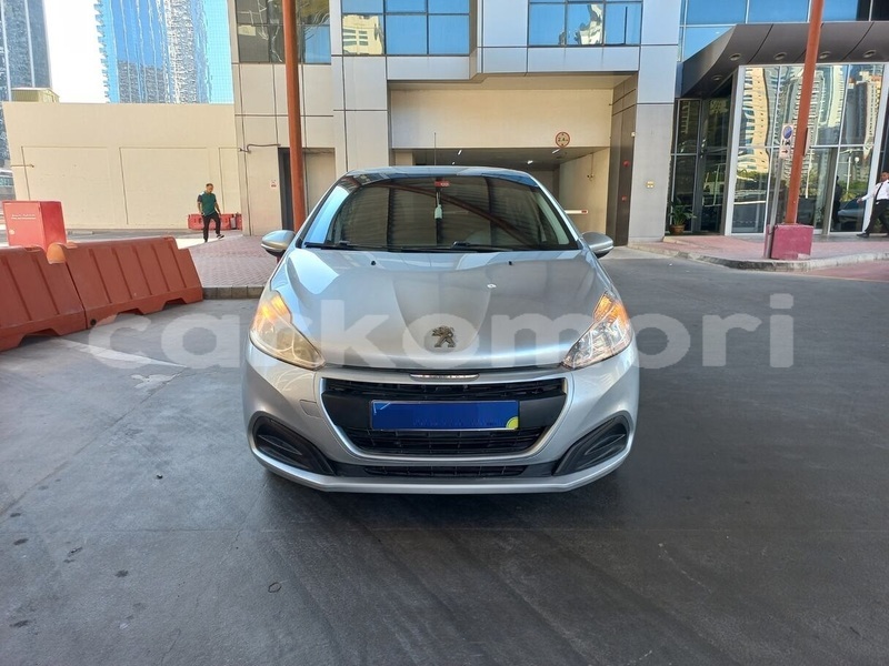 Big with watermark peugeot 208 grande comore moroni 3961