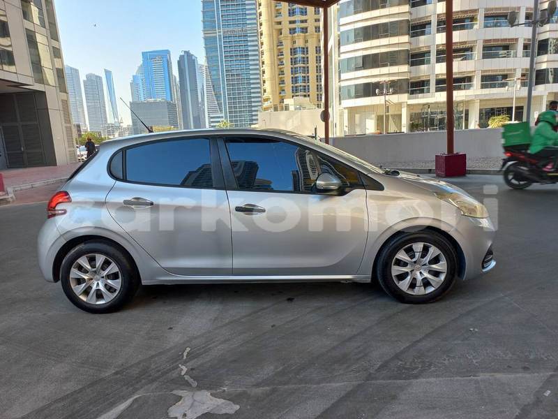 Big with watermark peugeot 208 grande comore moroni 3961