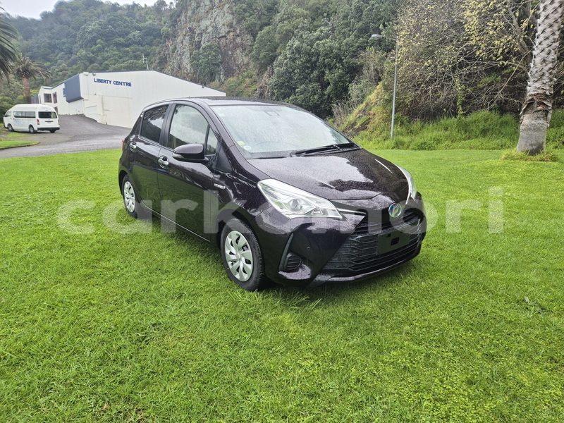 Big with watermark toyota vitz grande comore moroni 3962