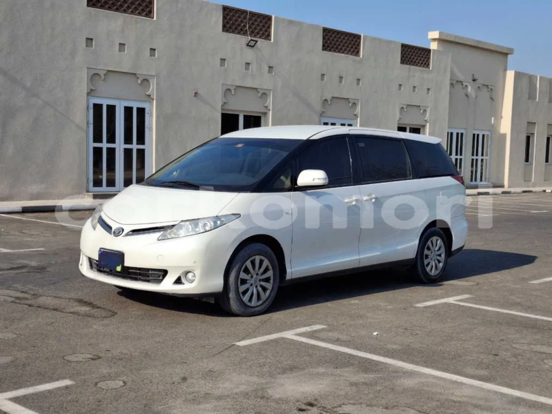 Big with watermark toyota previa grande comore moroni 3968