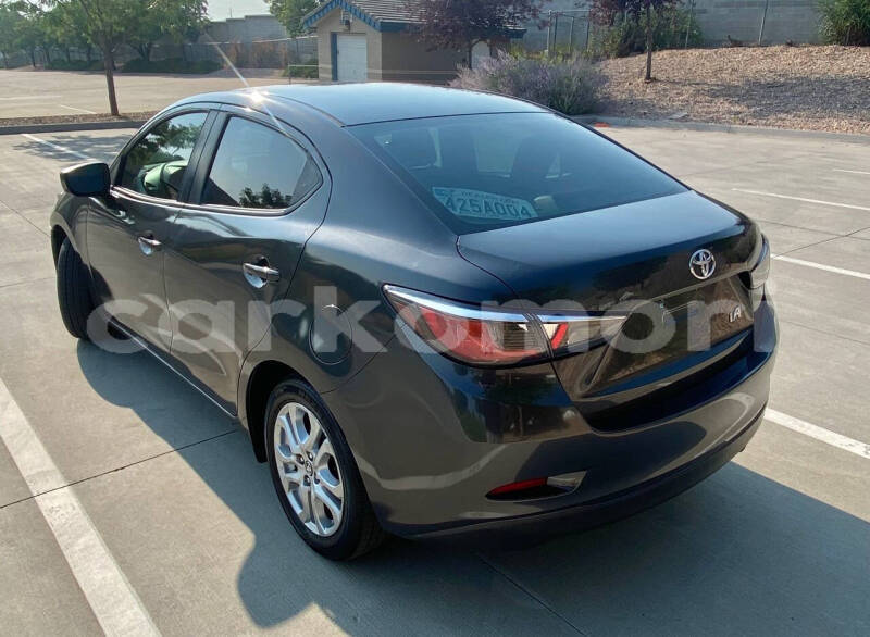 Big with watermark toyota yaris grande comore moroni 3970