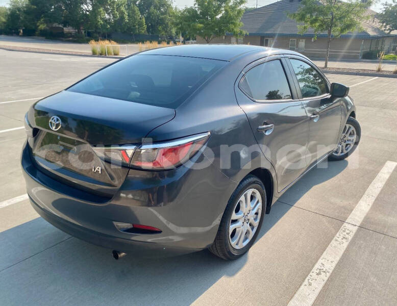 Big with watermark toyota yaris grande comore moroni 3970