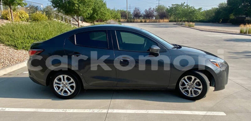 Big with watermark toyota yaris grande comore moroni 3970