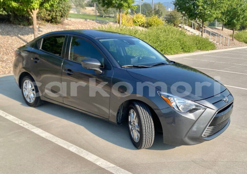 Big with watermark toyota yaris grande comore moroni 3970