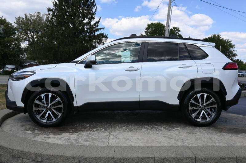 Big with watermark toyota corolla cross grande comore moroni 3971