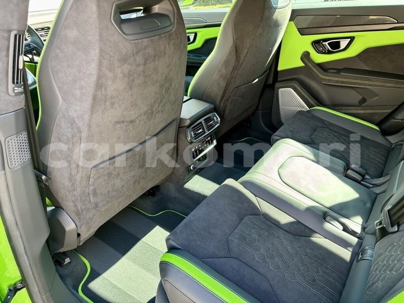 Big with watermark lamborghini urus moheli fomboni 3974