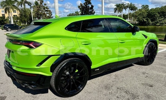 Buy Used Lamborghini Urus Green Car in Domoni in Anjouan Buy Used Lamborghini Urus Green Car in Domoni in Anjouan