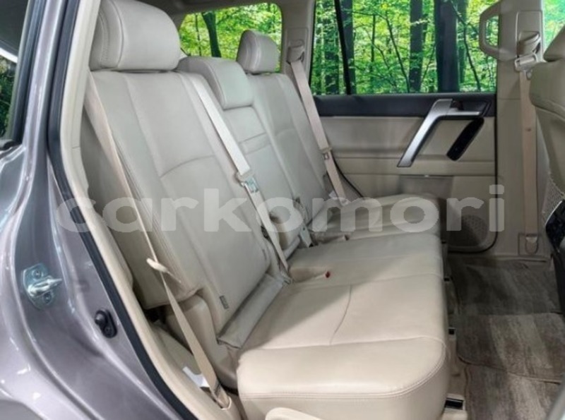 Big with watermark toyota land cruiser prado grande comore moroni 3981