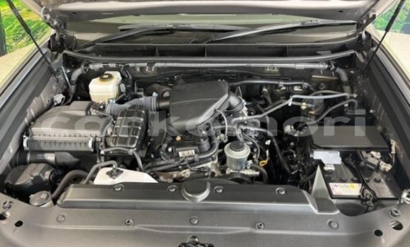 Acheter Occasion Voiture Toyota Land Cruiser Prado Blanc à Moroni, Grande Comore Acheter Occasion Voiture Toyota Land Cruiser Prado Blanc à Moroni, Grande Comore