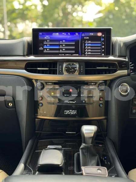 Big with watermark lexus lx 570 anjouan mutsamudu 3983