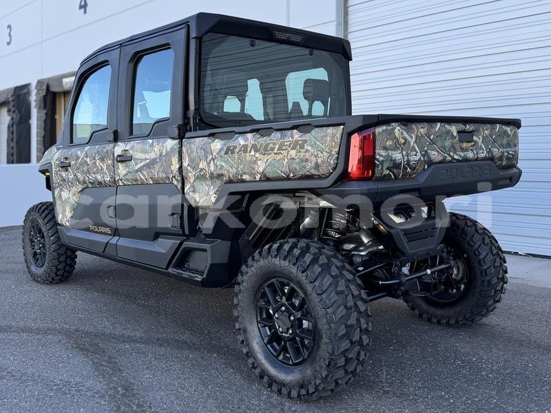 Big with watermark jeep wrangler grande comore moroni 3984