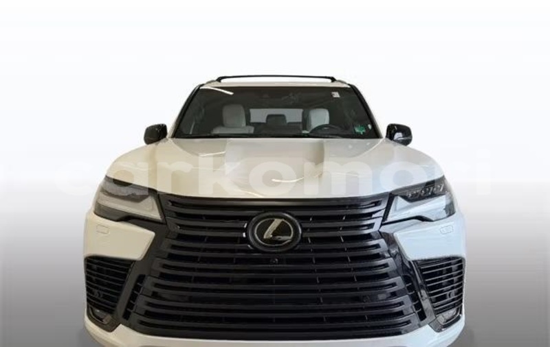 Big with watermark lexus lx grande comore moroni 3994