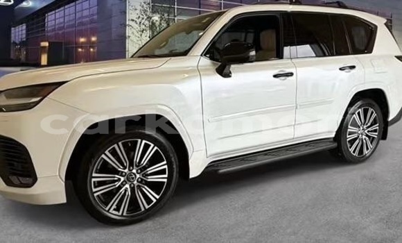 Buy Used Lexus LX White Car in Moroni in Great Comore Buy Used Lexus LX White Car in Moroni in Great Comore
