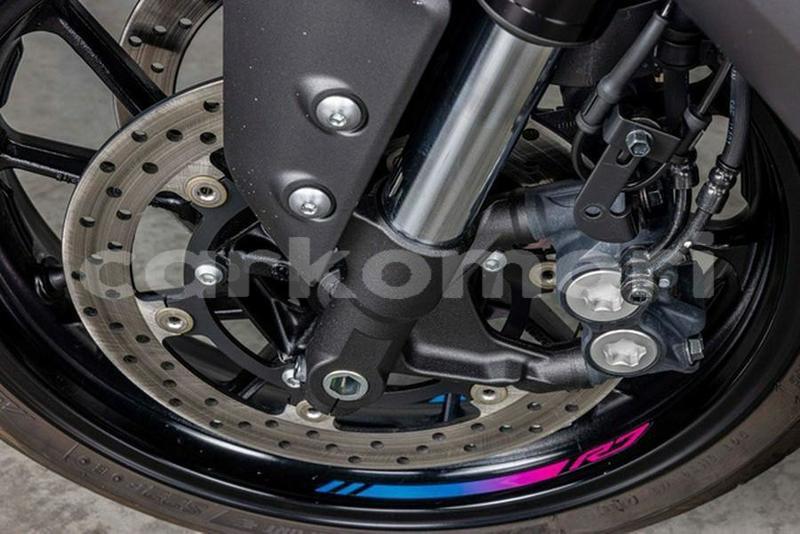 Big with watermark yamaha yzf grande comore moroni 4002