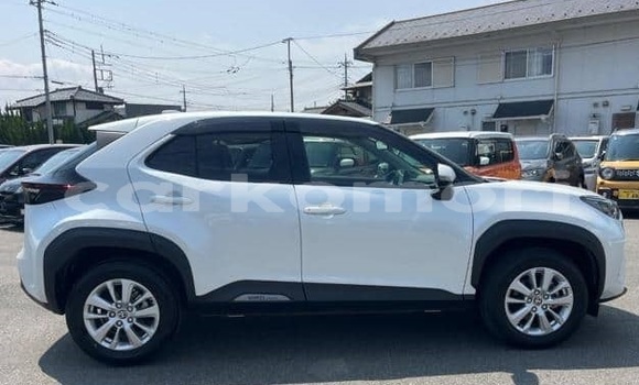 Acheter Occasion Voiture Toyota Yaris Blanc à Moroni, Grande Comore Acheter Occasion Voiture Toyota Yaris Blanc à Moroni, Grande Comore