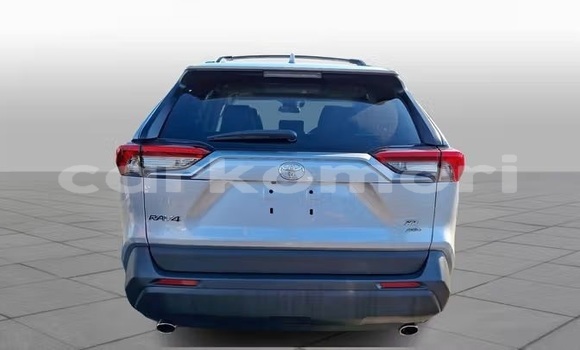 Acheter Occasion Voiture Toyota RAV4 Gris à Moroni, Grande Comore Acheter Occasion Voiture Toyota RAV4 Gris à Moroni, Grande Comore