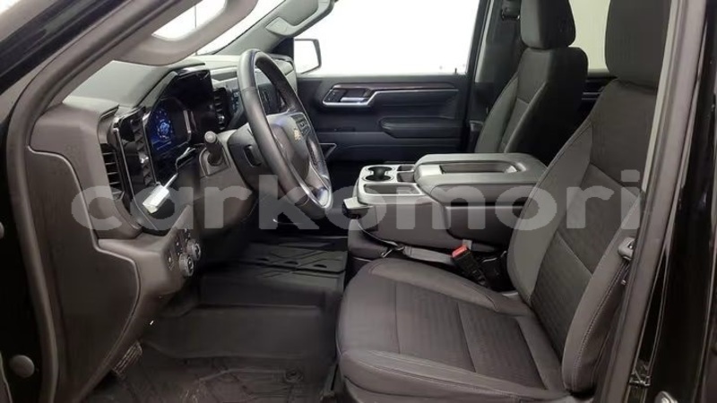 Big with watermark chevrolet silverado grande comore moroni 4010