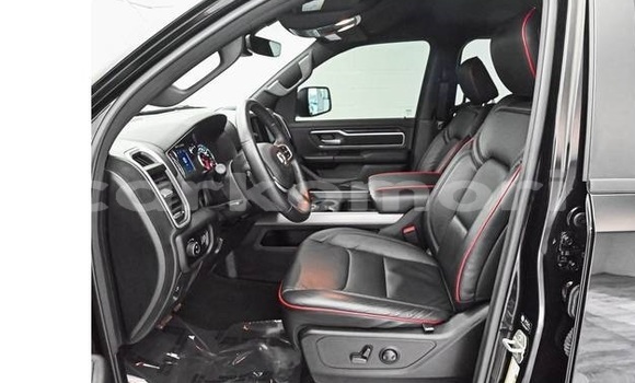 Acheter Occasion Voiture Dodge RAM Noir à Moroni, Grande Comore Acheter Occasion Voiture Dodge RAM Noir à Moroni, Grande Comore