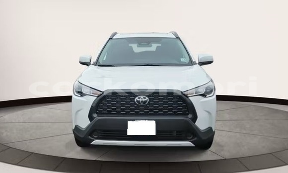 Acheter Occasion Voiture Toyota Corolla Cross Blanc à Moroni, Grande Comore