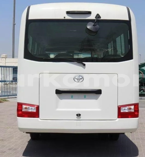 Big with watermark toyota coaster grande comore moroni 4017