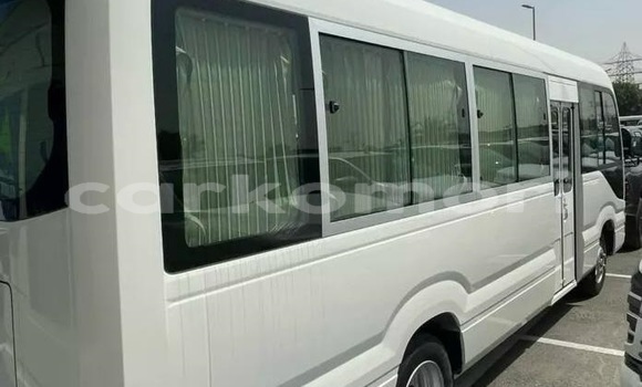 Acheter Occasion Voiture Toyota Coaster Blanc à Moroni, Grande Comore Acheter Occasion Voiture Toyota Coaster Blanc à Moroni, Grande Comore
