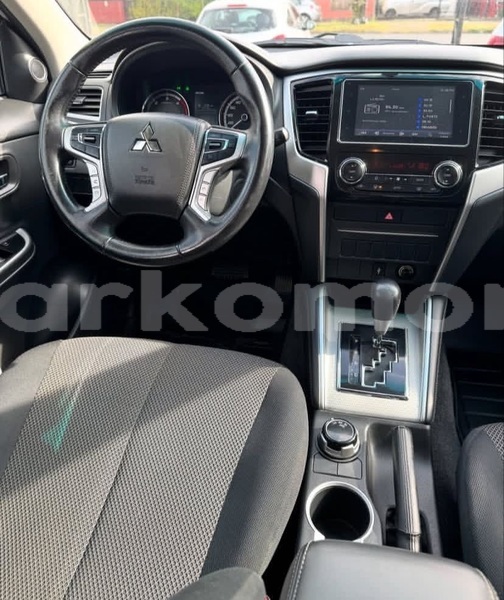 Big with watermark mitsubishi l200 grande comore moroni 4025