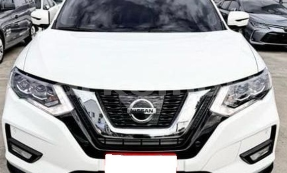 Acheter Occasion Voiture Nissan X–Trail Blanc à Moroni, Grande Comore Acheter Occasion Voiture Nissan X–Trail Blanc à Moroni, Grande Comore