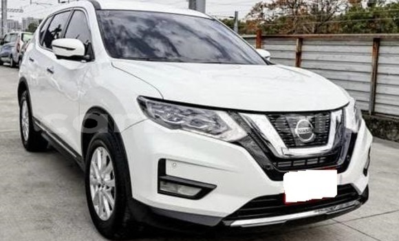 Acheter Occasion Voiture Nissan X–Trail Blanc à Moroni, Grande Comore Acheter Occasion Voiture Nissan X–Trail Blanc à Moroni, Grande Comore