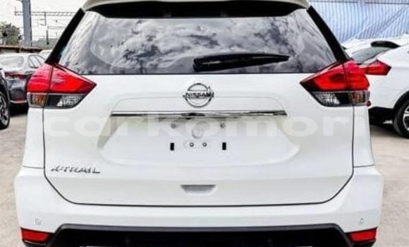 Acheter Occasion Voiture Nissan X–Trail Blanc à Moroni, Grande Comore Acheter Occasion Voiture Nissan X–Trail Blanc à Moroni, Grande Comore