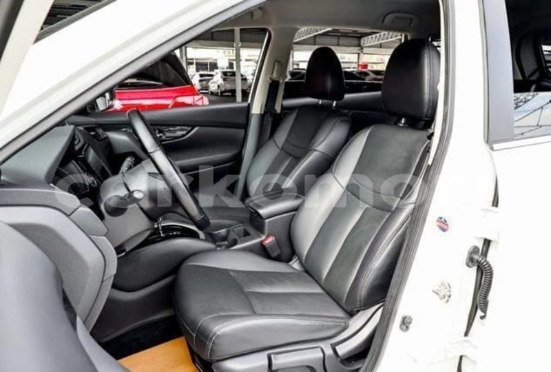 Big with watermark nissan x trail grande comore moroni 4026