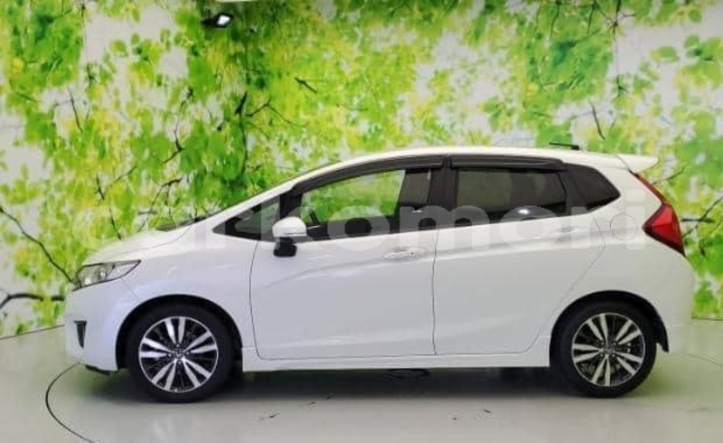 Big with watermark honda fit grande comore moroni 4027