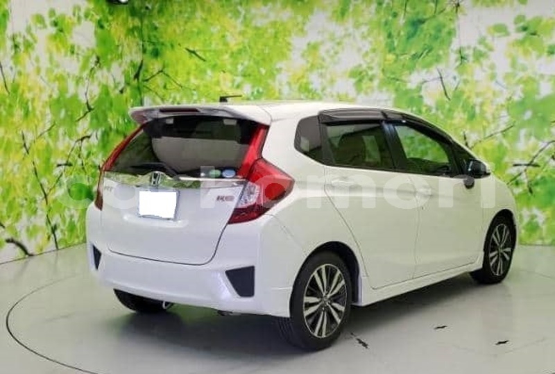 Big with watermark honda fit grande comore moroni 4027