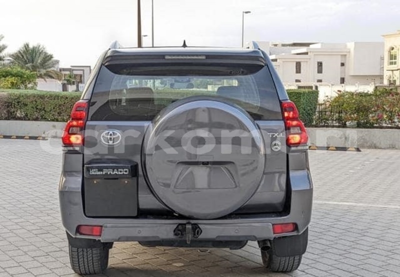 Big with watermark toyota land cruiser prado grande comore moroni 4028