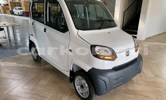 Acheter Neuf Voiture Bajaj Qute Blanc à Import - Dubai, Grande Comore