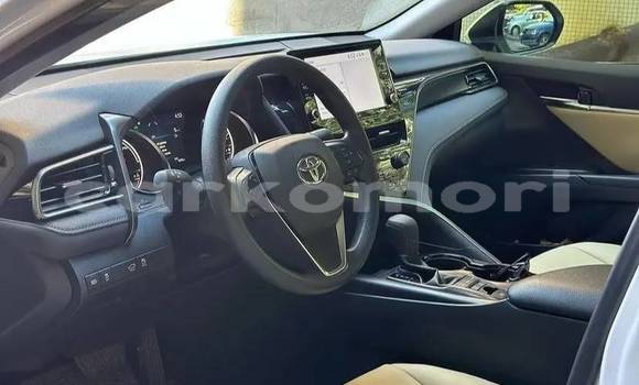 Buy Used Toyota Camry White Car in Domoni in Anjouan Buy Used Toyota Camry White Car in Domoni in Anjouan