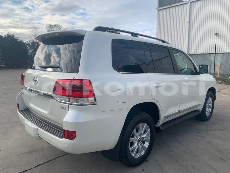 Big with watermark toyota land cruiser anjouan domoni 4048
