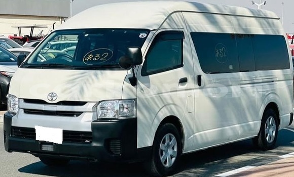 Acheter Occasion Voiture Toyota Hiace Blanc à Moroni, Grande Comore