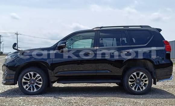 Acheter Occasion Voiture Toyota Land Cruiser Prado Blanc à Domoni, Anjouan Acheter Occasion Voiture Toyota Land Cruiser Prado Blanc à Domoni, Anjouan