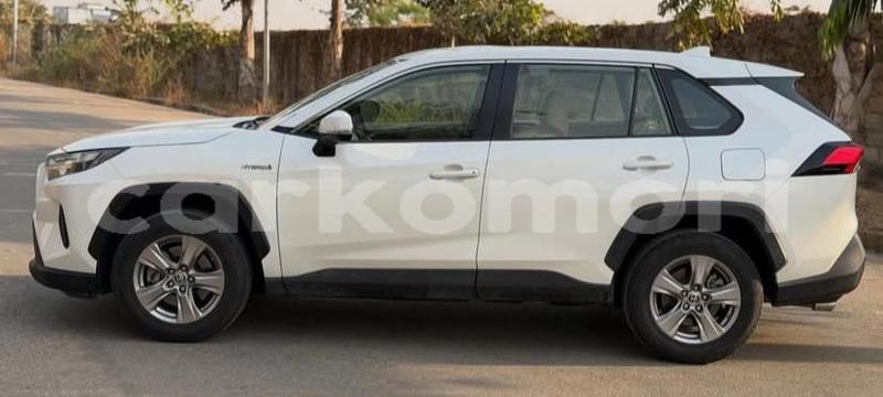 Big with watermark toyota rav4 anjouan domoni 4053
