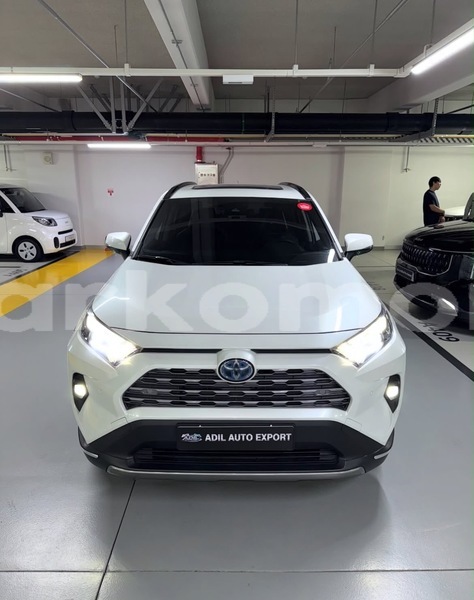 Big with watermark toyota rav4 anjouan domoni 4058
